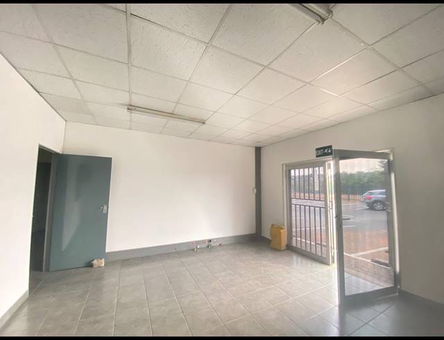 560M² WAREHOUSE TO LET IN RANDBURG CENTRAL